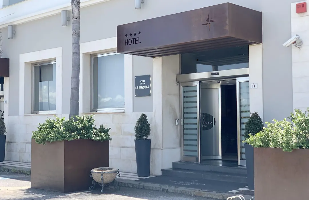 Hotel La Bussola-1